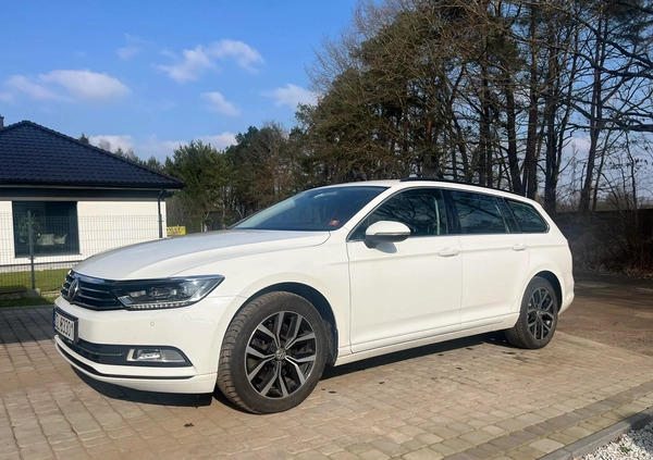 Volkswagen Passat cena 69900 przebieg: 190000, rok produkcji 2018 z Szczecin małe 92